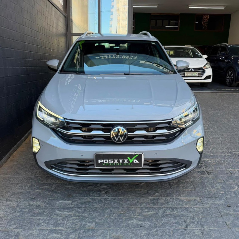 VOLKSWAGEN Nivus 1.0 4P FLEX 200 TSI HIGHLINE TURBO AUTOMÁTICO