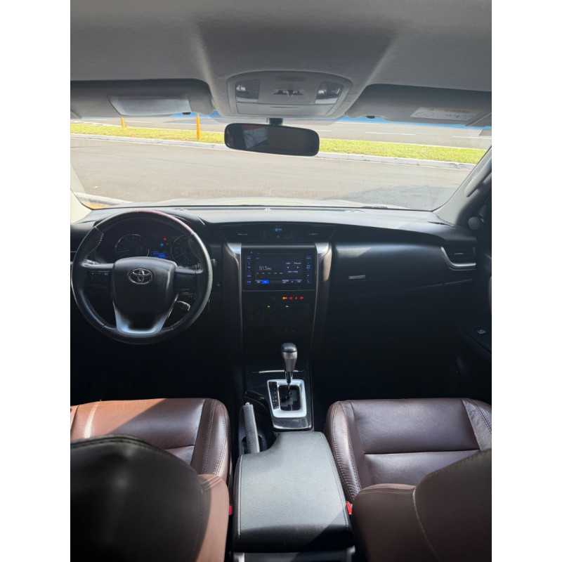 TOYOTA Hilux SW4 2.7 16V 4P SR FLEX AUTOMÁTICO