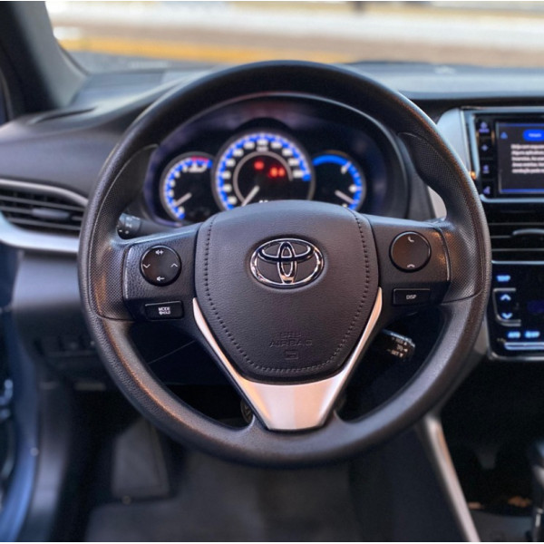 Yaris Hatch 1.5 16V 4P FLEX XL PLUS CONNECT MULTIDRIVE AUTOMÁTICO CVT