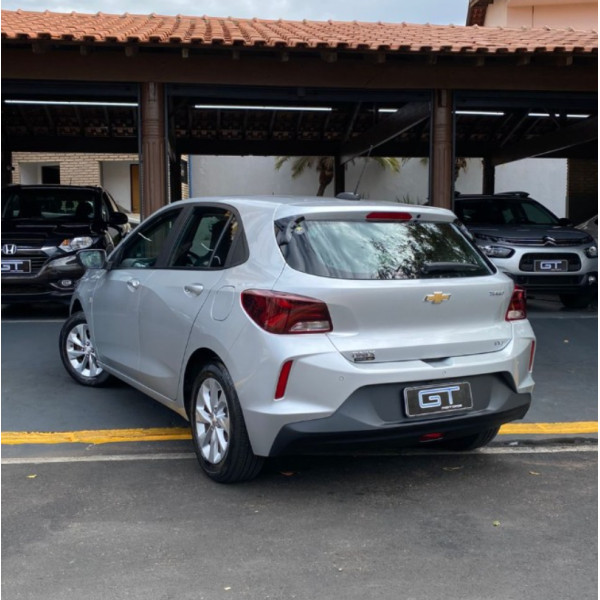 Onix Hatch 1.0 4P FLEX LTZ TURBO AUTOMÁTICO