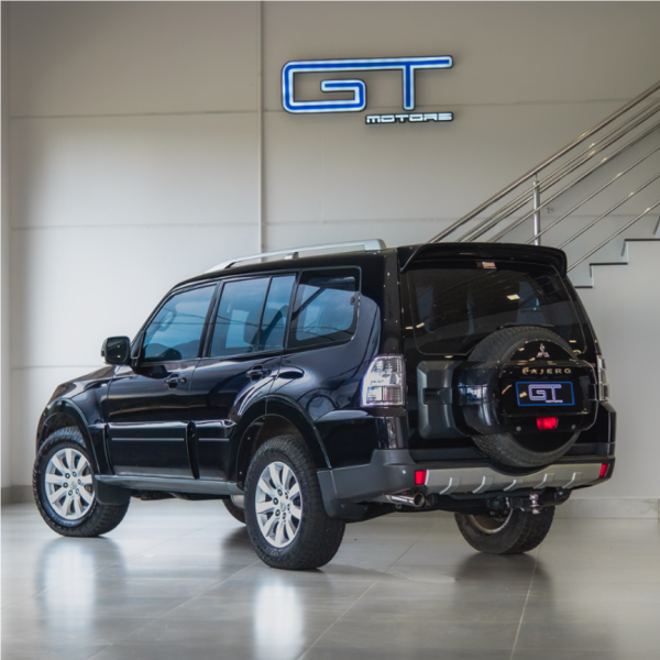 MITSUBISHI Pajero Full 3.8 V6 24V HPE 4X4 AUTOMÁTICO