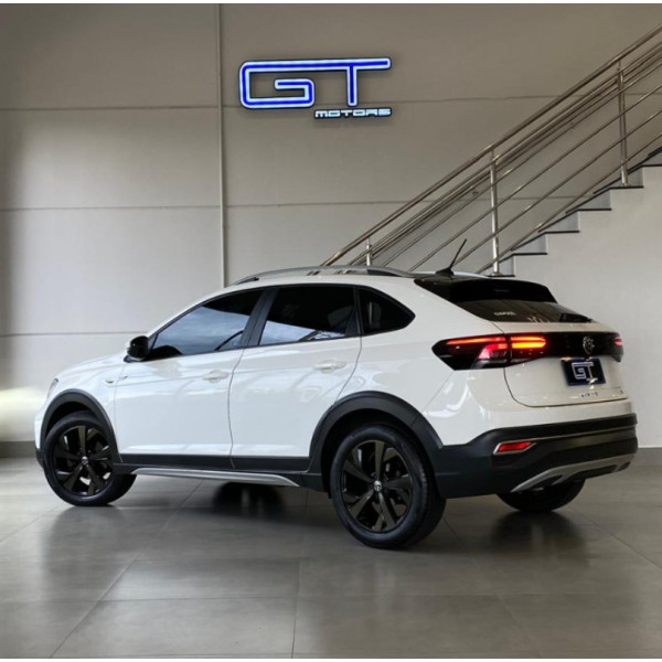 VOLKSWAGEN Nivus 1.0 4P FLEX 200 TSI HIGHLINE TURBO AUTOMÁTICO