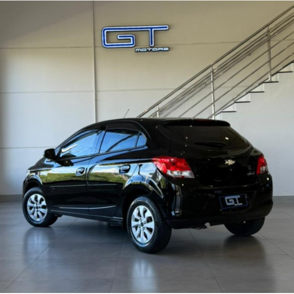 CHEVROLET Onix Hatch 1.0 4P FLEX LT