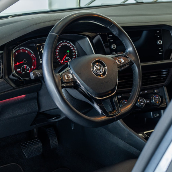 VOLKSWAGEN Jetta 1.4 4P 250 TSI TURBO COMFORTLINE AUTOMÁTICO