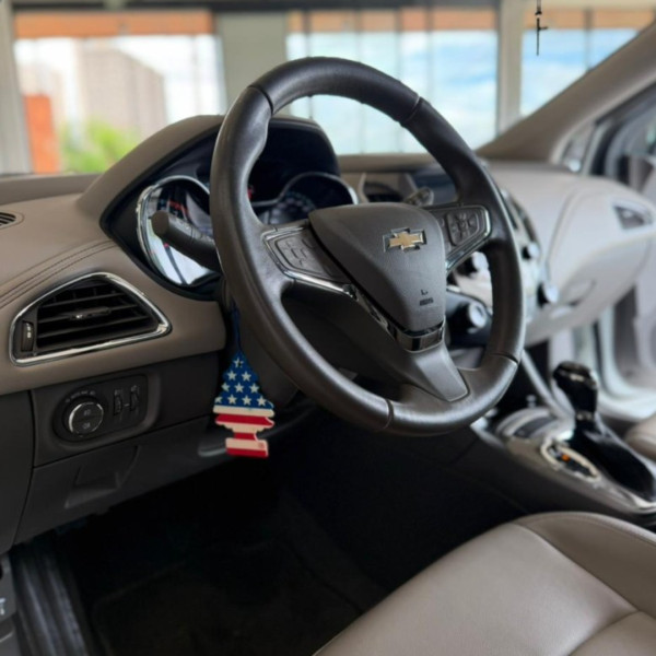 CHEVROLET Cruze Hatch 1.4 16V 4P LTZ SPORT6 TURBO FLEX AUTOMÁTICO