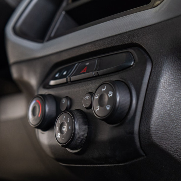 CHEVROLET Onix Hatch 1.0 4P FLEX JOY