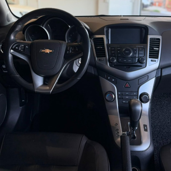 CHEVROLET Cruze Hatch 1.8 16V 4P LT SPORT6 FLEX AUTOMÁTICO