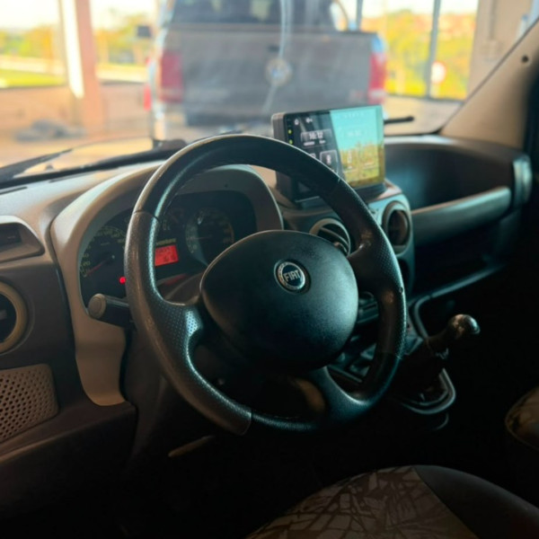 FIAT Doblo 1.8 16V 4P FLEX ADVENTURE 6 LUGARES