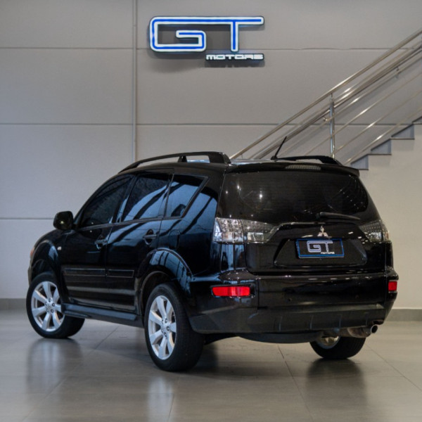 MITSUBISHI Outlander 2.0 16V 4P AUTOMÁTICO