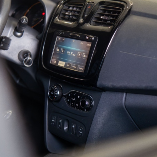 RENAULT Sandero 1.6 16V 4P FLEX STEPWAY