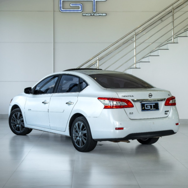 NISSAN Sentra 2.0 16V 4P SL AUTOMÁTICO CVT