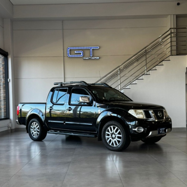 Frontier 2.5 SL 10 ANOS 4X4 TURBO DIESEL CABINE DUPLA AUTOMÁTICO
