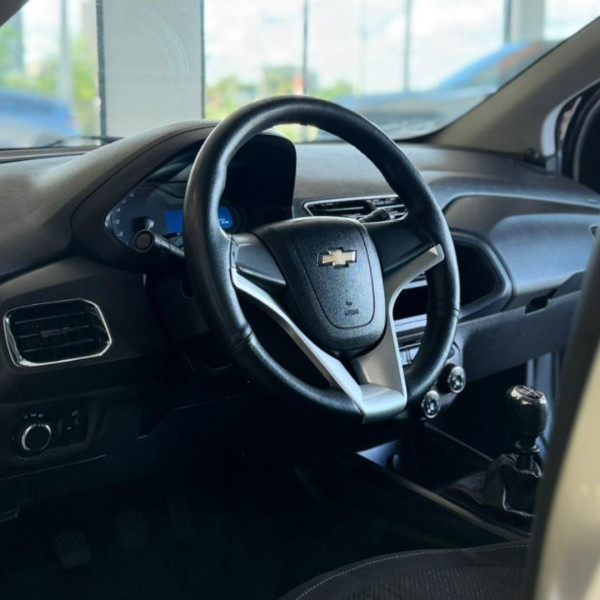 CHEVROLET Onix Hatch 1.4 4P FLEX LT