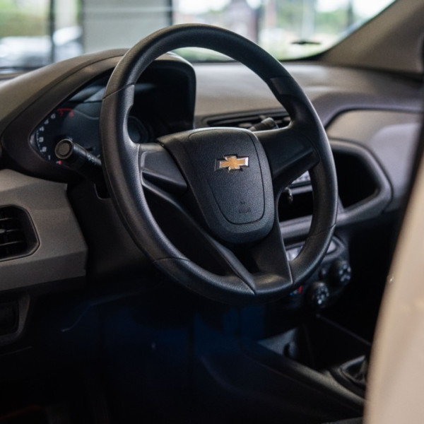 CHEVROLET Onix Hatch 1.0 4P FLEX JOY