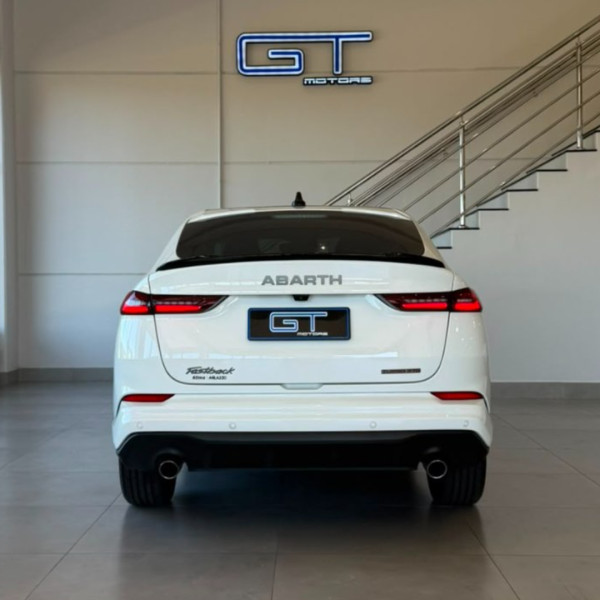 FIAT Fastback 1.3 16V 4P FLEX ABARTH TURBO 270 AUTOMÁTICO