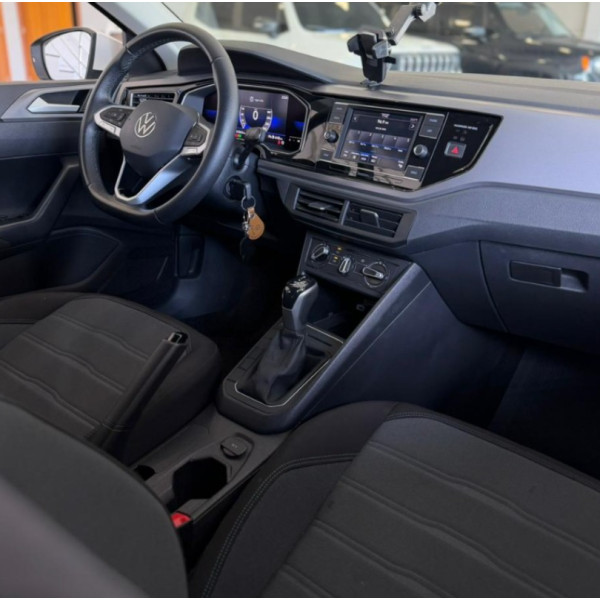 VOLKSWAGEN Nivus 1.0 4P FLEX 200 TSI COMFORTLINE TURBO AUTOMÁTICO
