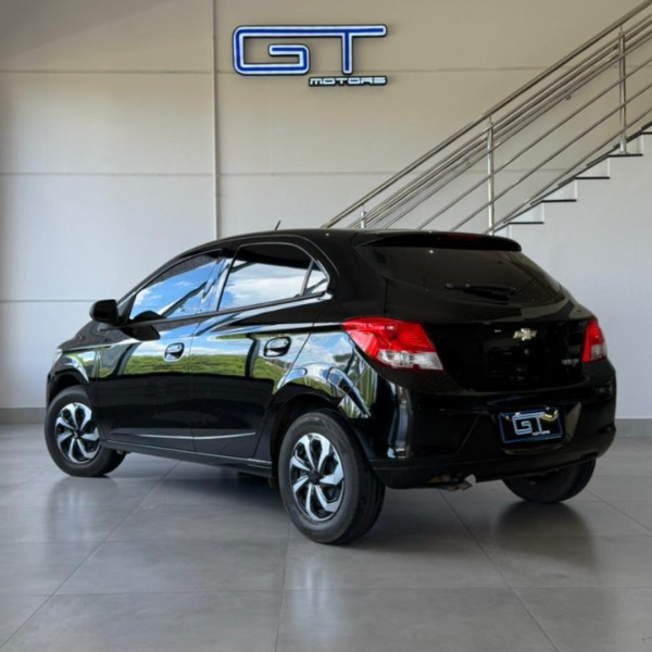 CHEVROLET Onix Hatch 1.0 4P FLEX LT