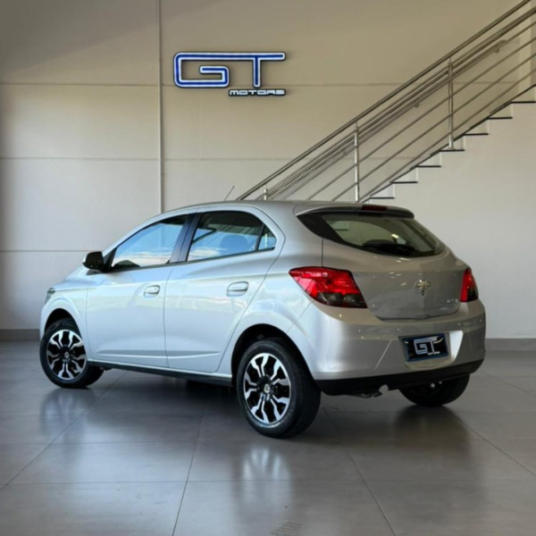 CHEVROLET Onix Hatch 1.4 4P FLEX LT