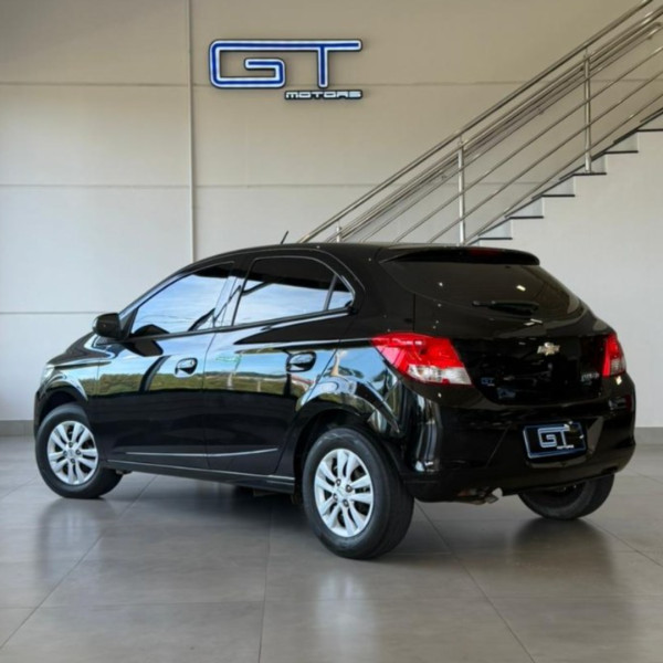 CHEVROLET Onix Hatch 1.0 4P FLEX LT