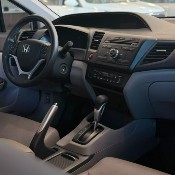 HONDA Civic 2.0 16V 4P FLEX LXR AUTOMÁTICO