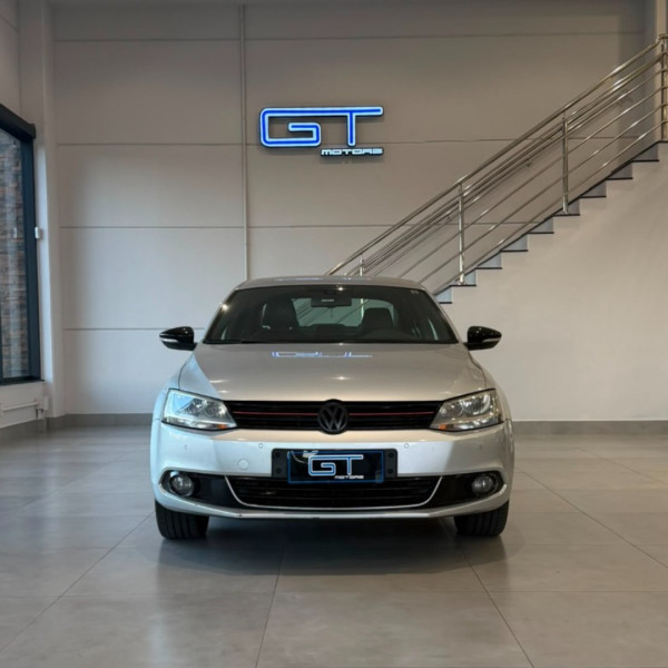 VOLKSWAGEN Jetta 2.0 4P TSI HIGHLINE 211 CV AUTOMÁTICO