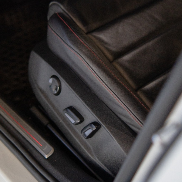 VOLKSWAGEN Golf 2.0 4P GTI TURBO AUTOMÁTICO