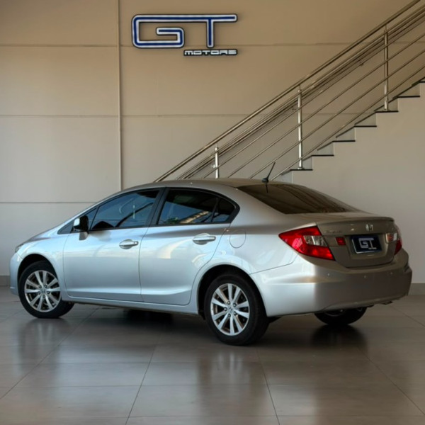 HONDA Civic 1.8 16V 4P LXS AUTOMÁTICO