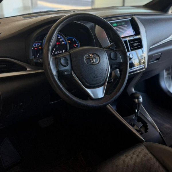 TOYOTA Yaris Hatch 1.5 16V 4P FLEX XL PLUS CONNECT MULTIDRIVE AUTOMÁTICO CVT