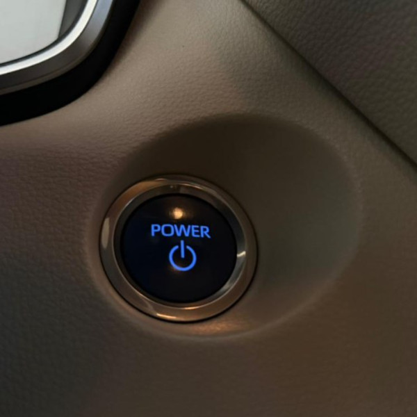 TOYOTA Corolla Cross 1.8 16V 4P FLEX VVT-I HYBRID XRX AUTOMÁTICO CVT