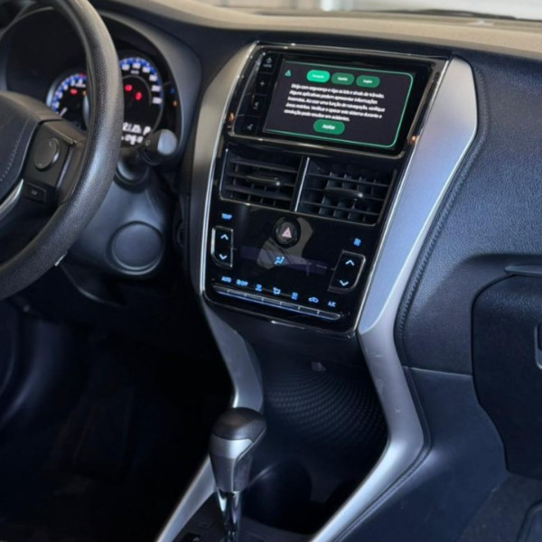 TOYOTA Yaris Hatch 1.5 16V 4P FLEX XL PLUS CONNECT MULTIDRIVE AUTOMÁTICO CVT