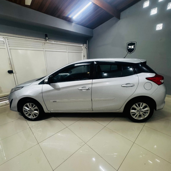 TOYOTA Yaris Hatch 1.5 16V 4P FLEX XL MULTIDRIVE AUTOMÁTICO CVT