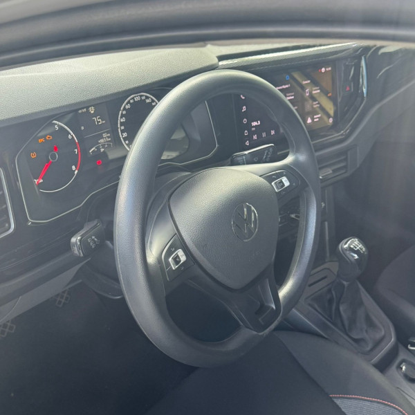 VOLKSWAGEN Polo Hatch 1.0 4P MPI TRACK