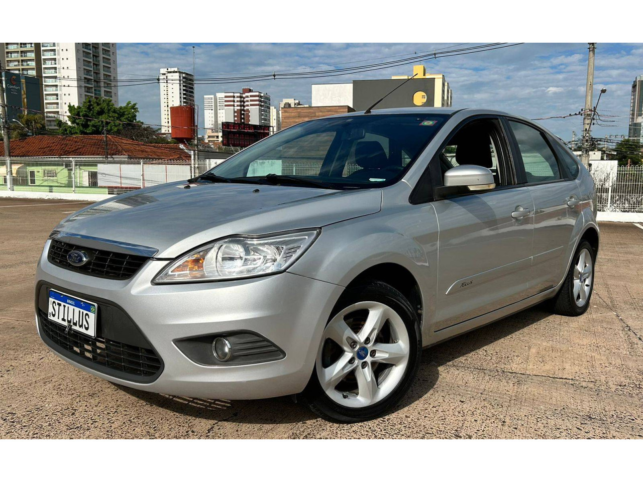FOCUS 1.6 4P GLX