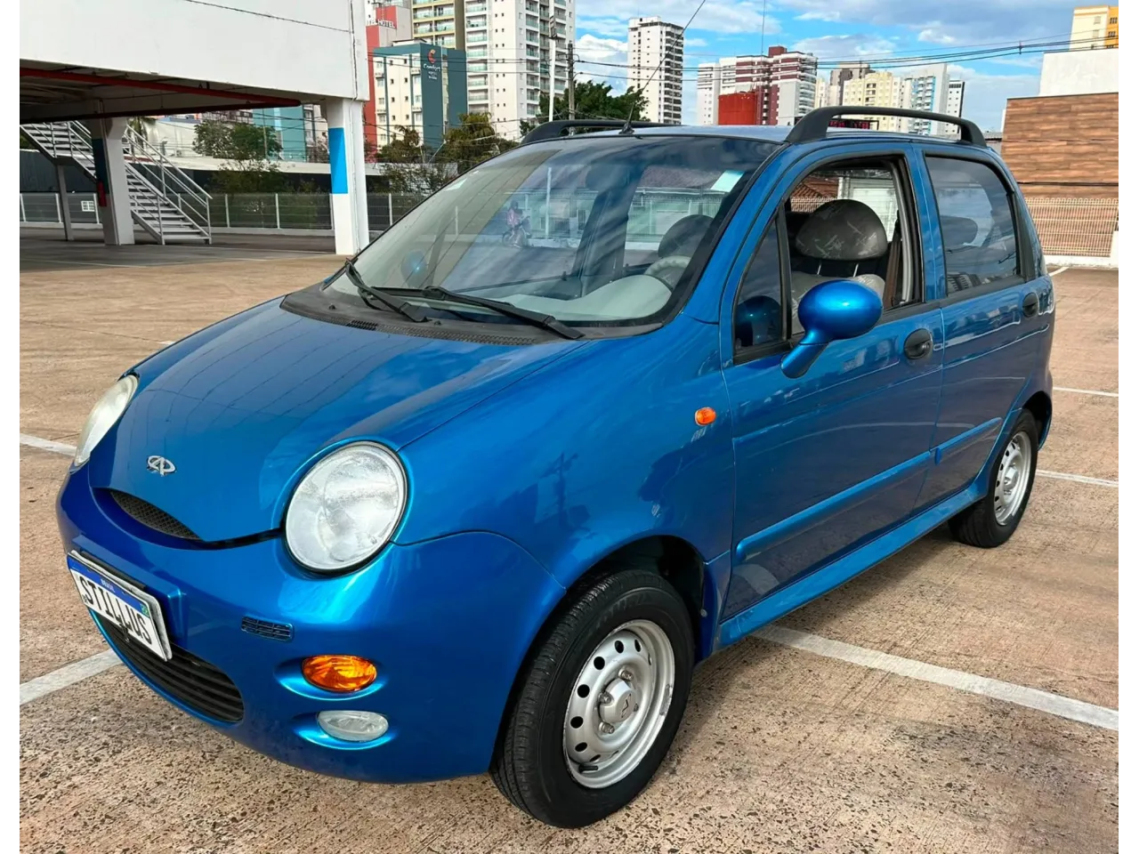 QQ 1.1 MPFI 16V