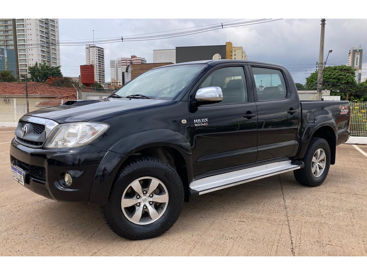Hilux Caminhonete 3.0 4P 4X4 SRV TURBO DIESEL CABINE DUPLA AUTOMÁTICO