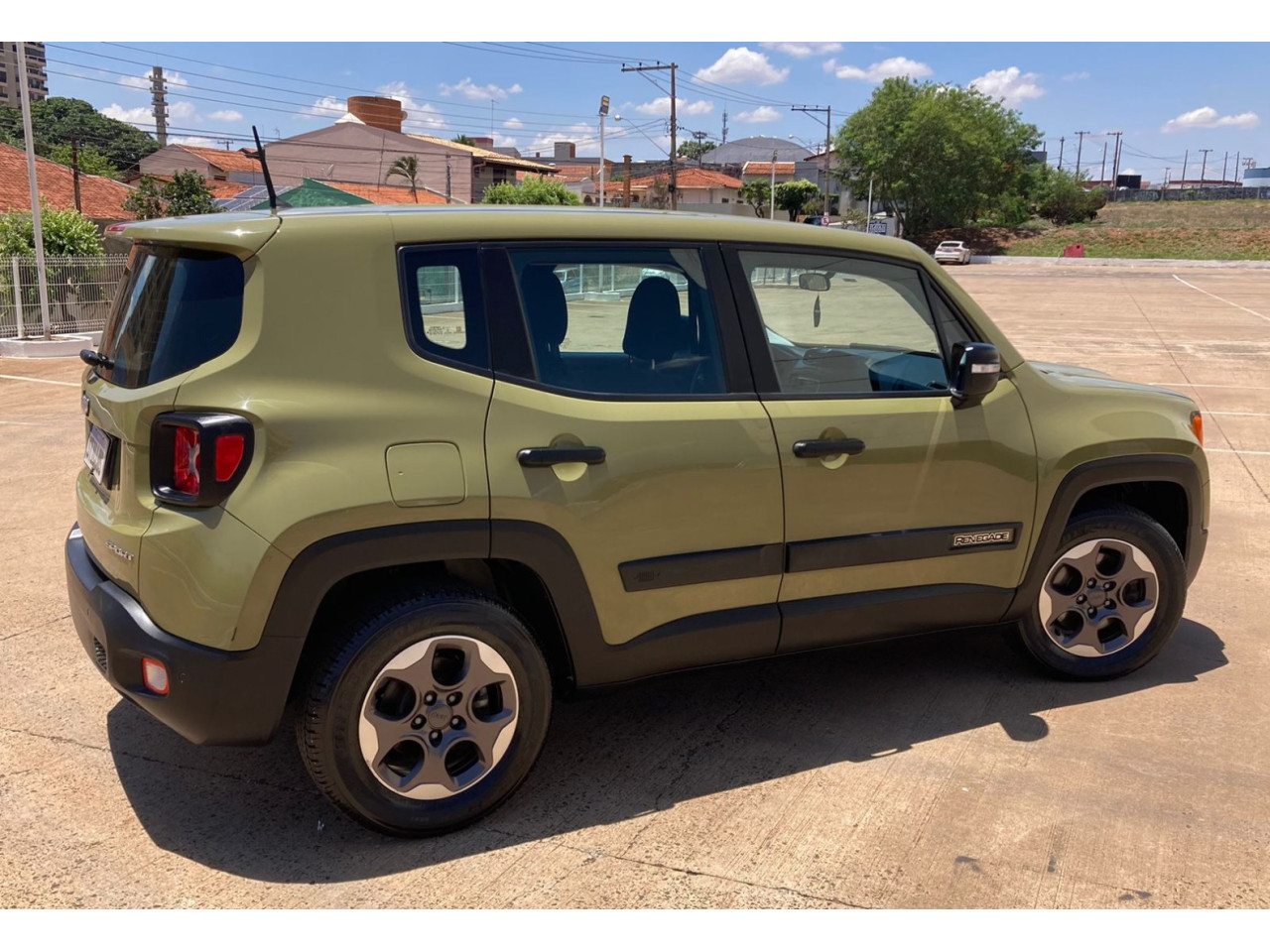 Renegade 1.8 16V 4P FLEX SPORT