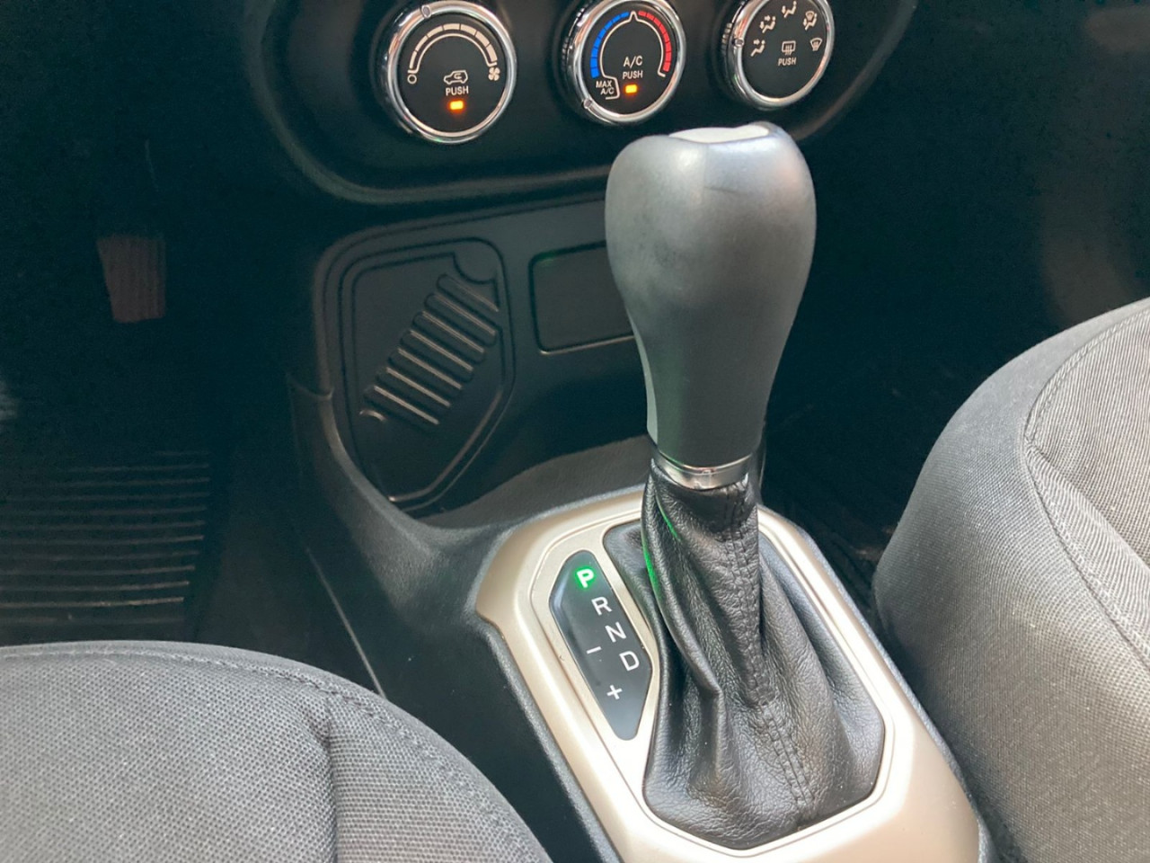 Renegade 1.8 16V 4P FLEX AUTOMÁTICO