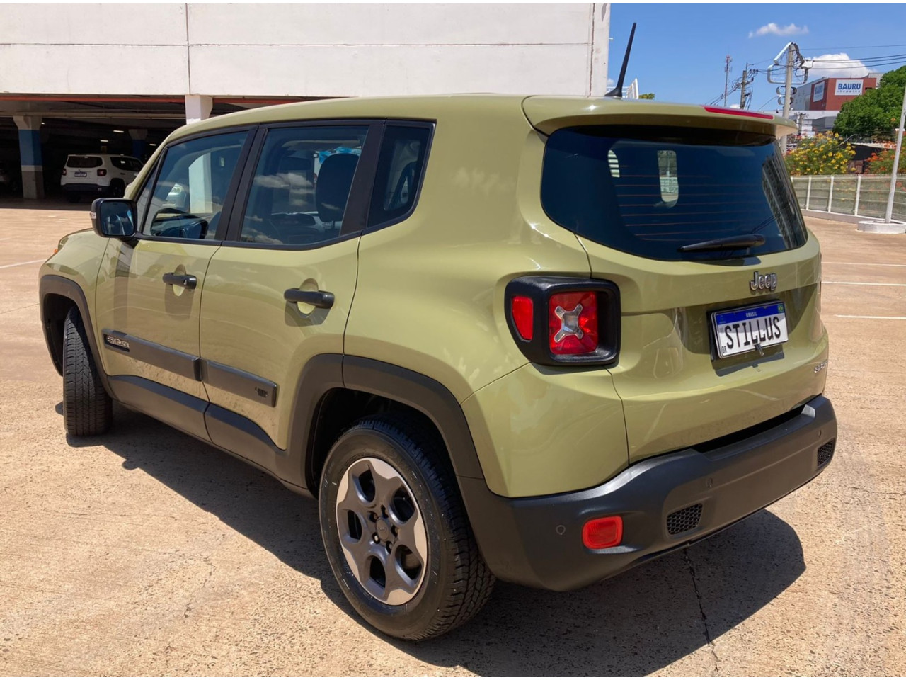 Renegade 1.8 16V 4P FLEX SPORT