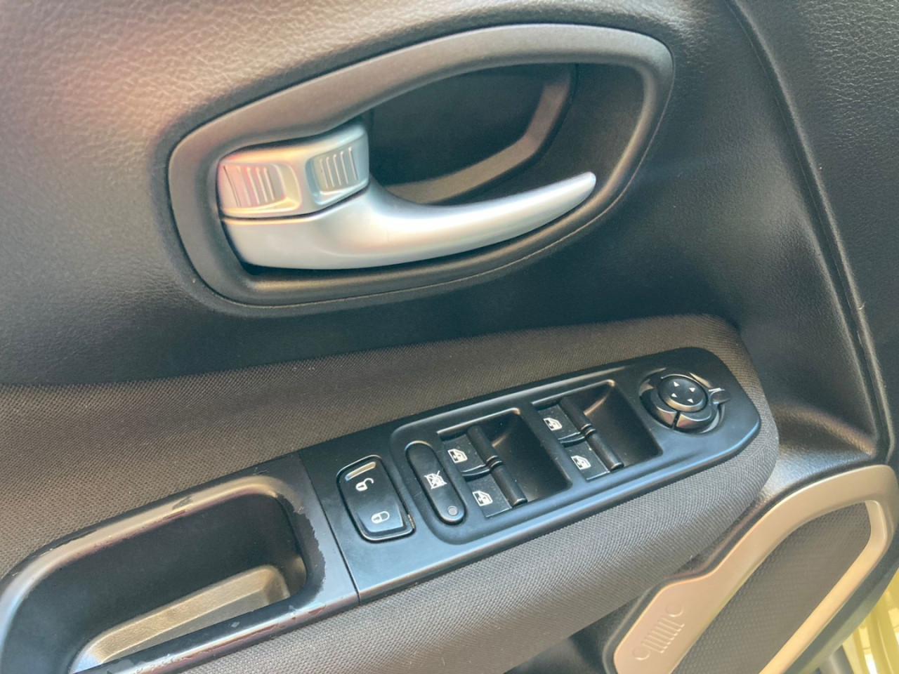 Renegade 1.8 16V 4P FLEX SPORT