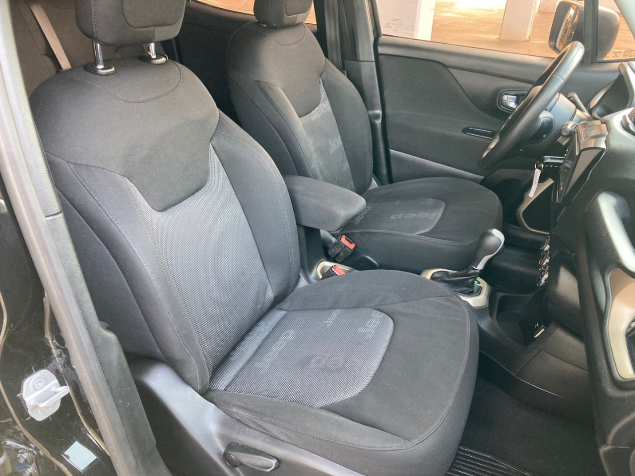 Renegade 1.8 16V 4P FLEX AUTOMÁTICO