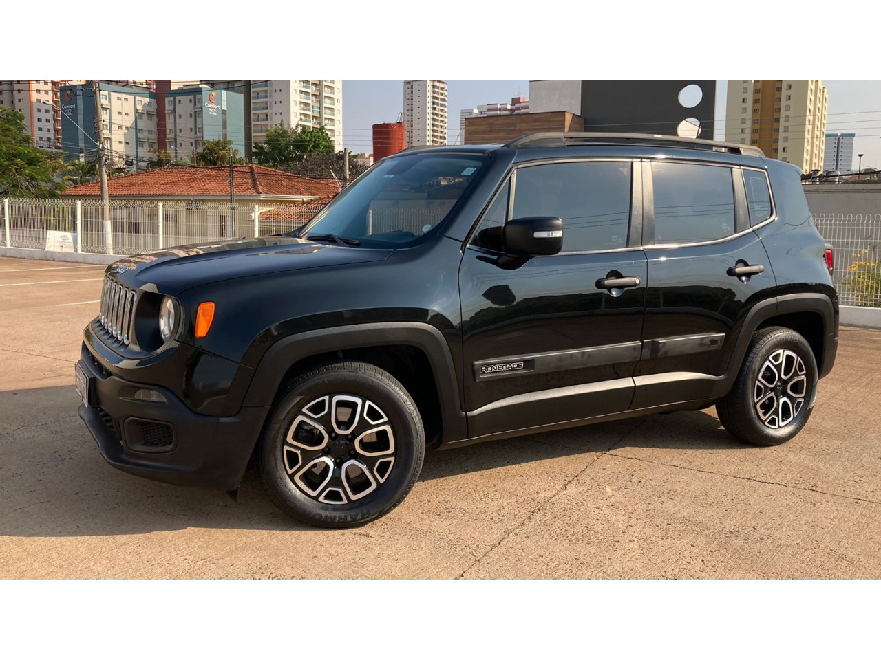 Renegade 1.8 16V 4P FLEX AUTOMÁTICO