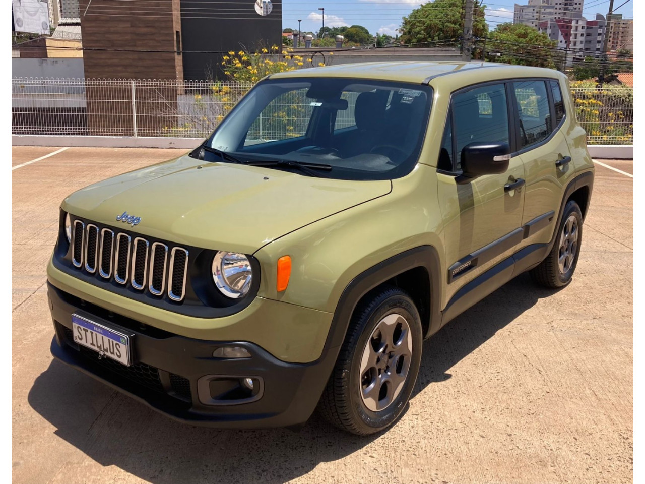 Renegade 1.8 16V 4P FLEX SPORT