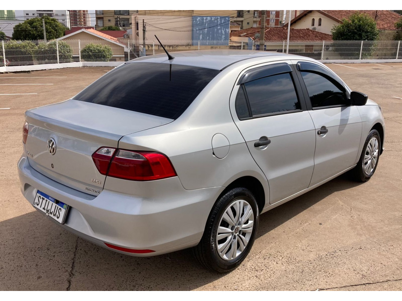 Voyage 1.6 4P FLEX AUTOMÁTICO