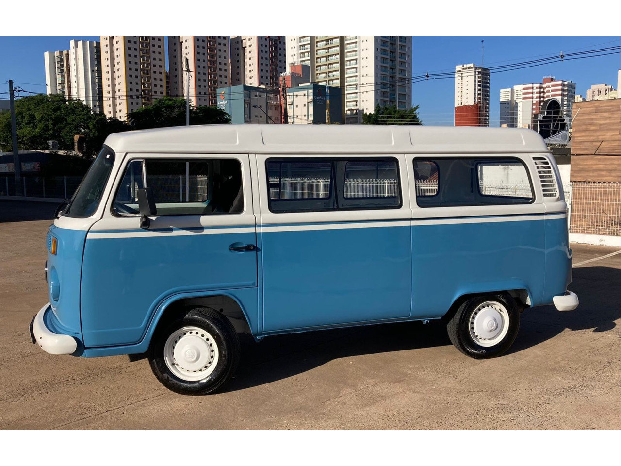Kombi 1.6 STD