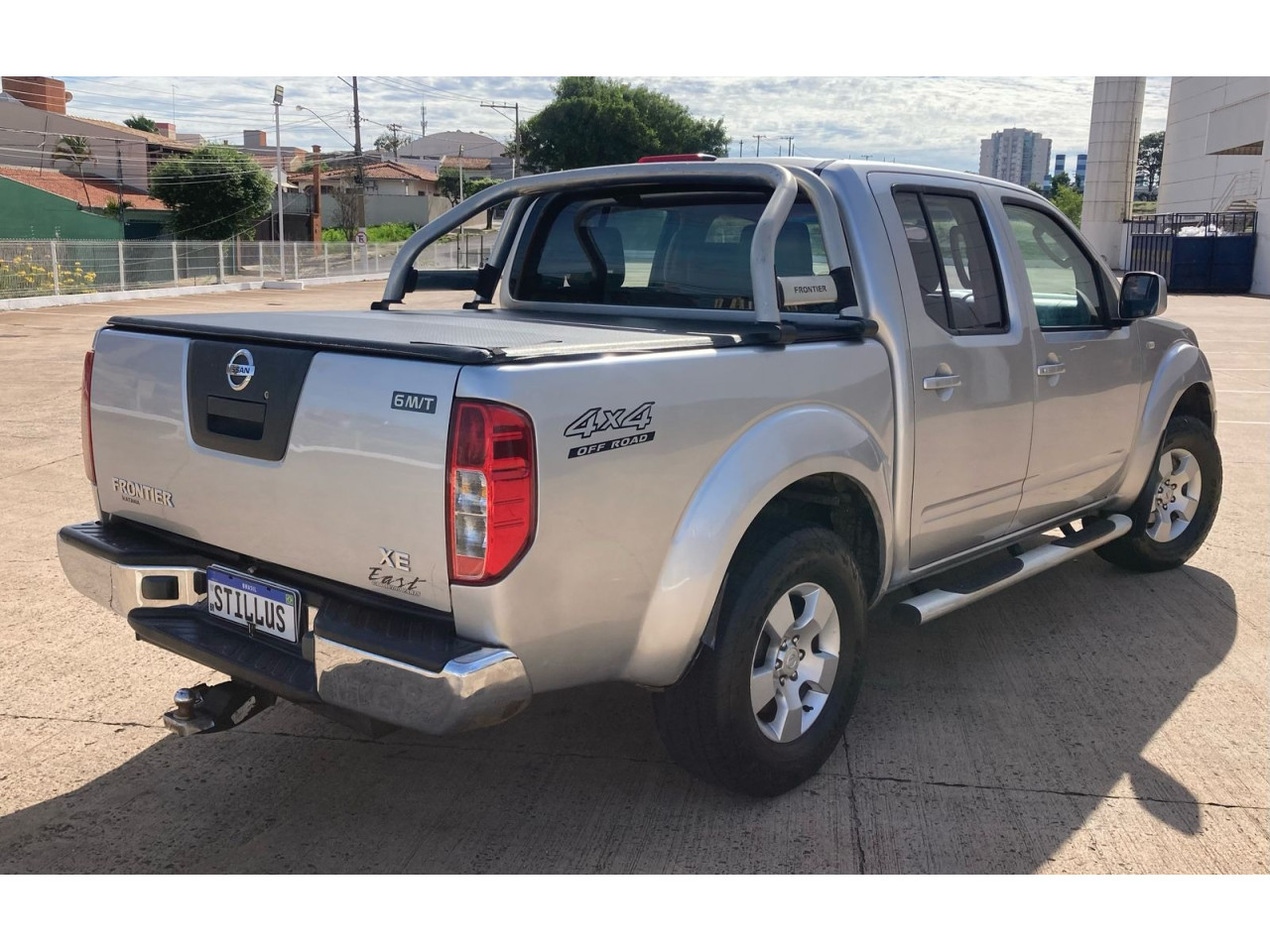 Frontier 2.5 XE 4X4 TURBO DIESEL CABINE DUPLA