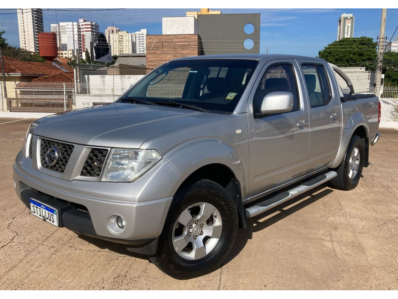 Frontier 2.5 XE 4X4 TURBO DIESEL CABINE DUPLA