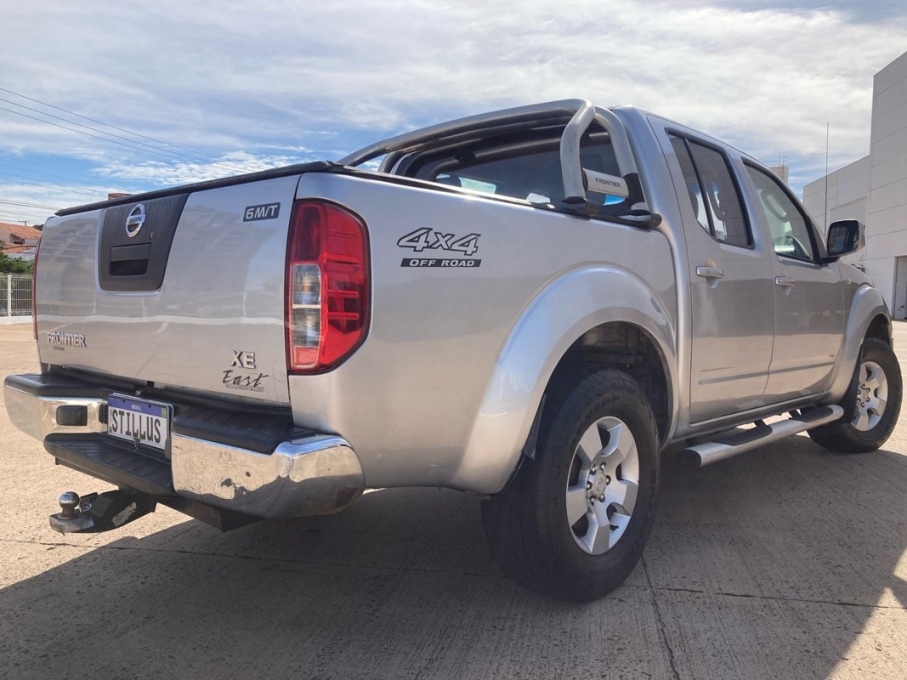 Frontier 2.5 XE 4X4 TURBO DIESEL CABINE DUPLA