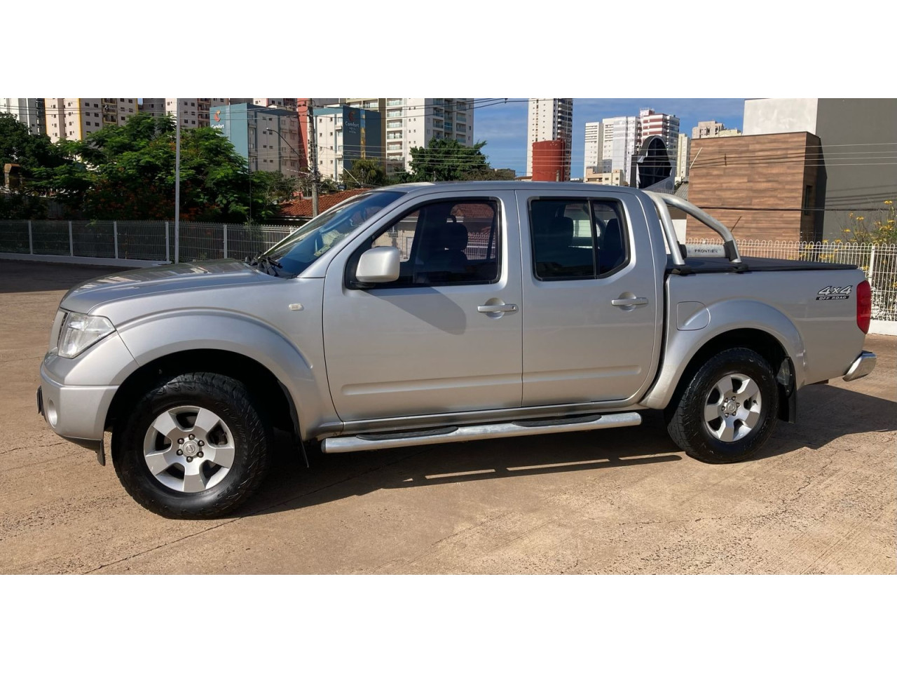 Frontier 2.5 XE 4X4 TURBO DIESEL CABINE DUPLA