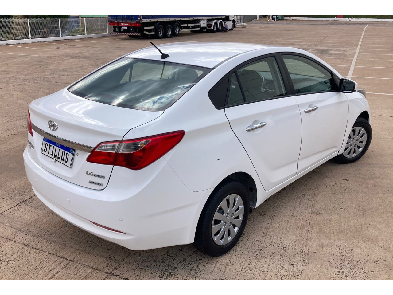 HB 20 Sedan 1.6 16V 4P FLEX COMFORT AUTOMÁTICO