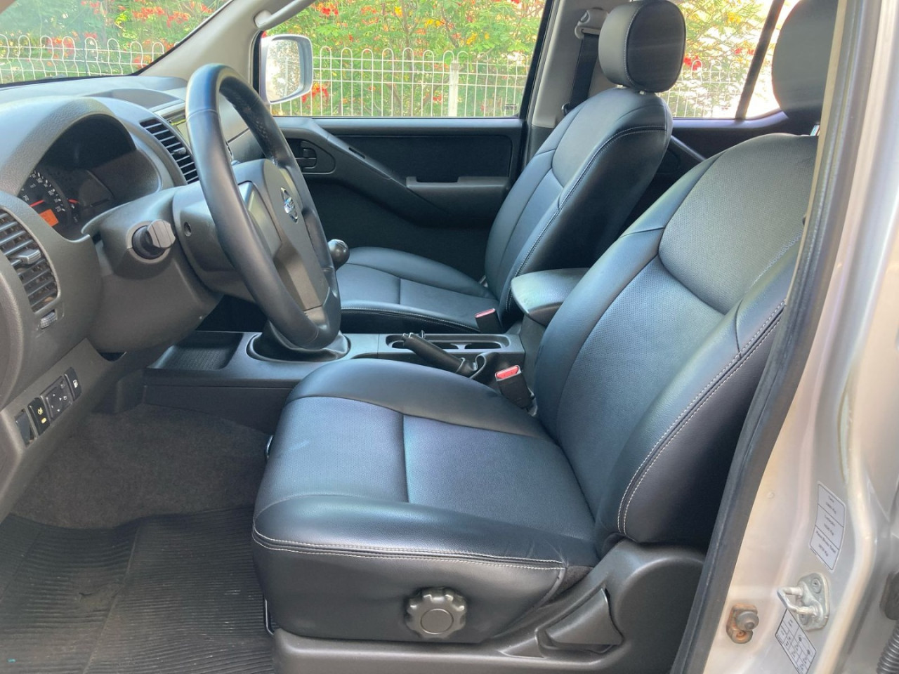 Frontier 2.5 XE 4X4 TURBO DIESEL CABINE DUPLA